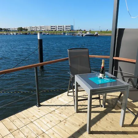 Hausboot Hotel na wodzie