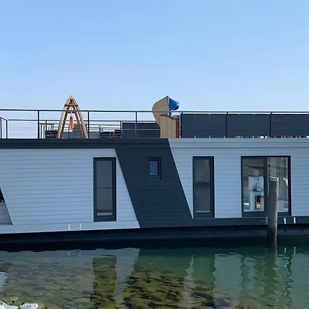 Hotel na wodzie Hausboot Fehmarn